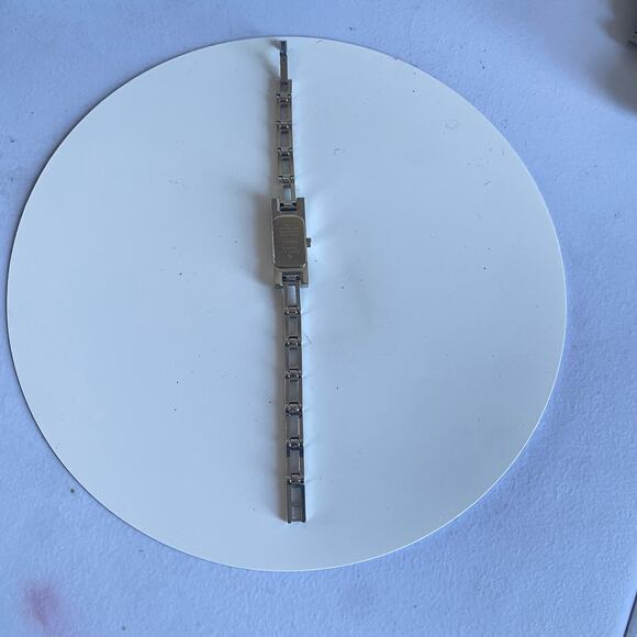 Gucci Stainless Steel Women’s Bangle Watch – Pink Dial - Picture 8 of 9